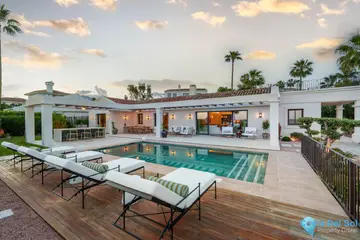4 bedroom House for Sale in Nueva Andalucía-43929