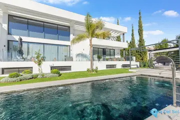 5 bedroom House for Sale in El Paraiso-44024