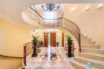 5 bedroom House for Sale in Nueva Andalucía-44297