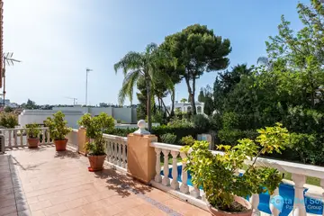 5 bedroom House for Sale in Nueva Andalucía-44303