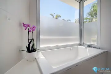 5 bedroom House for Sale in Nueva Andalucía-44453