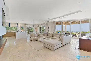 5 bedroom House for Sale in La Quinta-44540