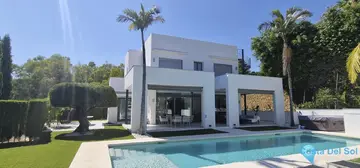 3 bedroom House for Sale in Nueva Andalucía