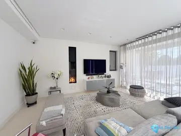 3 bedroom House for Sale in Nueva Andalucía-44591