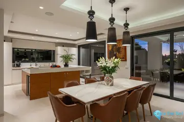 6 bedroom House for Sale in Nueva Andalucía-44629