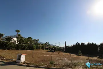 2200m2 Plot for Sale in The Golden Mile-44635