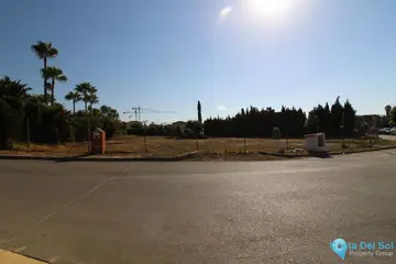 2200m2 Plot for Sale in The Golden Mile-44636