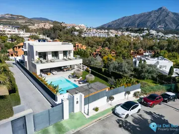 5 bedroom House for Sale in Nueva Andalucía-44703