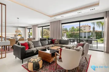 5 bedroom House for Sale in Nueva Andalucía-44706