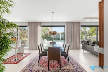 5 bedroom House for Sale in Nueva Andalucía-44708