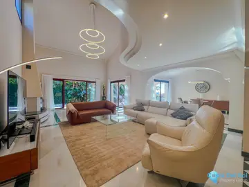 5 bedroom House for Sale in Los Flamingos-44727