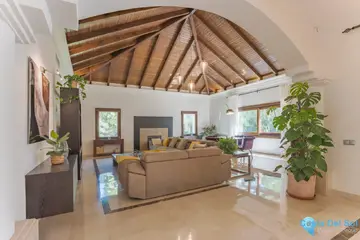 6 bedroom House for Sale in Nueva Andalucía-44910