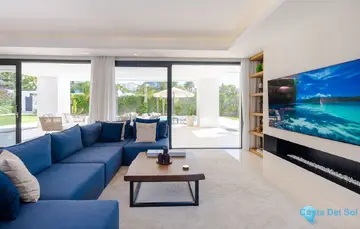 6 bedroom House for Sale in Nueva Andalucía-44946