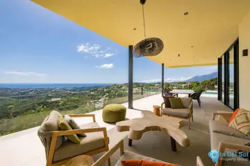 5 bedroom House for Sale in Benahavís
