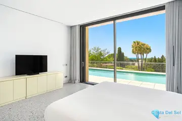 5 bedroom House for Sale in Elviria-45068