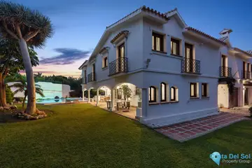 4 bedroom House for Sale in Guadalmina Baja-45070
