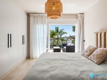 6 bedroom House for Sale in Nueva Andalucía-45264