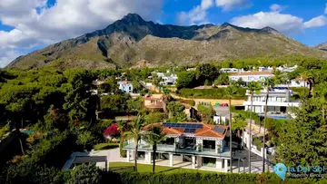 5 bedroom House for Sale in The Golden Mile-45283