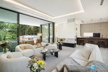 5 bedroom House for Sale in Nueva Andalucía-45395