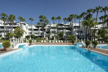 3 bedroom Apartment for Sale in The Golden Mile-45630