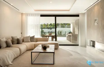 4 bedroom Apartment for Sale in The Golden Mile-45698