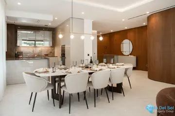 4 bedroom Apartment for Sale in The Golden Mile-45705