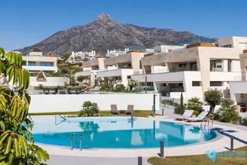 4 bedroom Apartment for Sale in The Golden Mile-45737