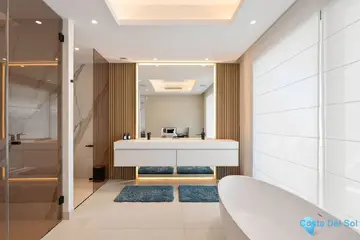 4 bedroom House for Sale in Nueva Andalucía-45924