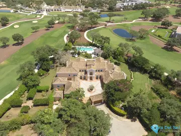 5 bedroom House for Sale in San Roque Club