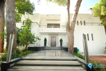 8 bedroom House for Sale in Cabopino-46017