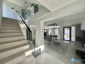 4 bedroom House for Sale in Puerto Banús-46041