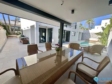 4 bedroom House for Sale in Puerto Banús-46046