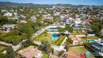 6 bedroom House for Sale in Marbesa-46122
