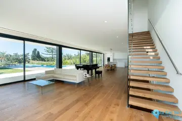 6 bedroom House for Sale in Marbesa-46132