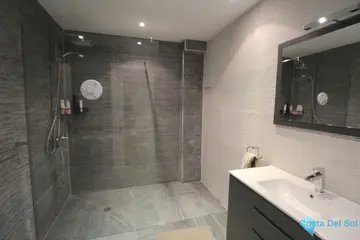 4 bedroom Apartment for Sale in Puerto Banús-46143