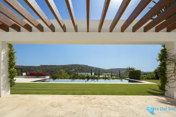 5 bedroom House for Sale in Casares-46164
