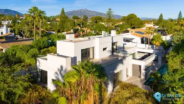 4 bedroom House for Sale in Guadalmina Baja-46174
