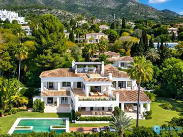 5 bedroom House for Sale in The Golden Mile-46196