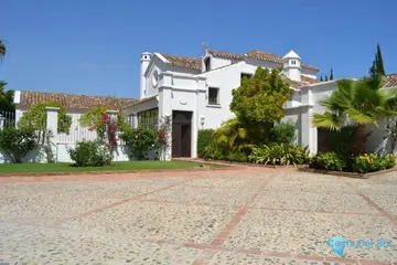 6 bedroom House for Sale in Guadalmina Baja-46261