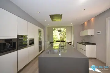 6 bedroom House for Sale in Guadalmina Baja-46265