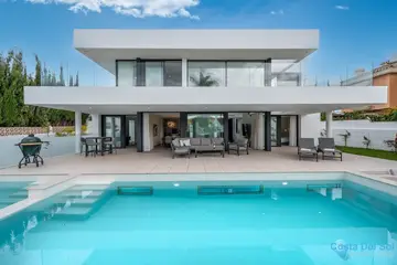 5 bedroom House for Sale in San Pedro de Alcántara-46294