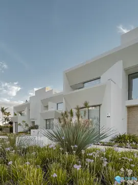 4 bedroom House for Sale in Nueva Andalucía-46309