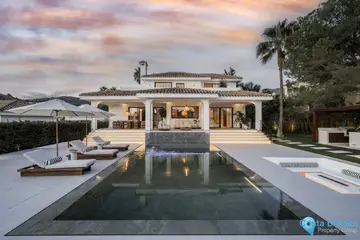 5 bedroom House for Sale in Nueva Andalucía-46372