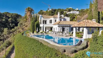 5 bedroom House for Sale in Benahavís