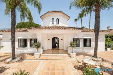 7 bedroom House for Sale in Aloha-46475