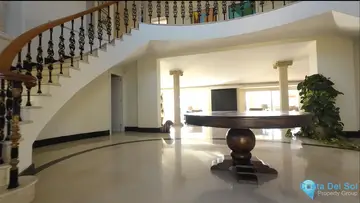 8 bedroom House for Sale in El Paraiso-46515