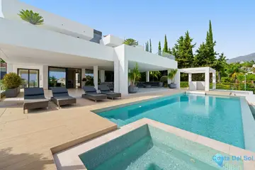 5 bedroom House for Sale in Nueva Andalucía-46528