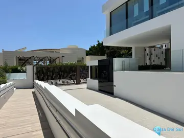 4 bedroom House for Sale in Nueva Andalucía-46582
