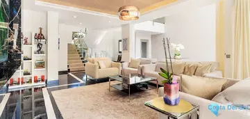 7 bedroom House for Sale in Nueva Andalucía-46716