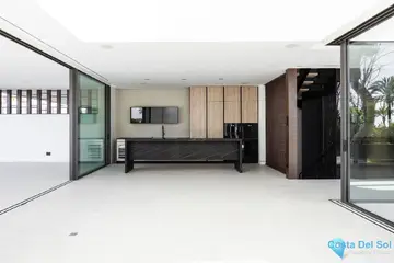 3 bedroom House for Sale in The Golden Mile-46908